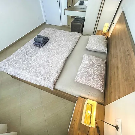 Gasthof Spacious Living 828 Golem (Tirana)