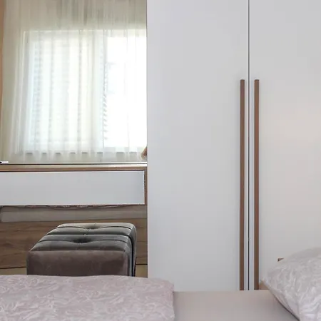 Spacious Living 828 بيت ريفي