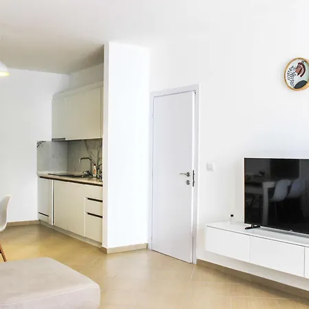 Spacious Living 828 Zajazd